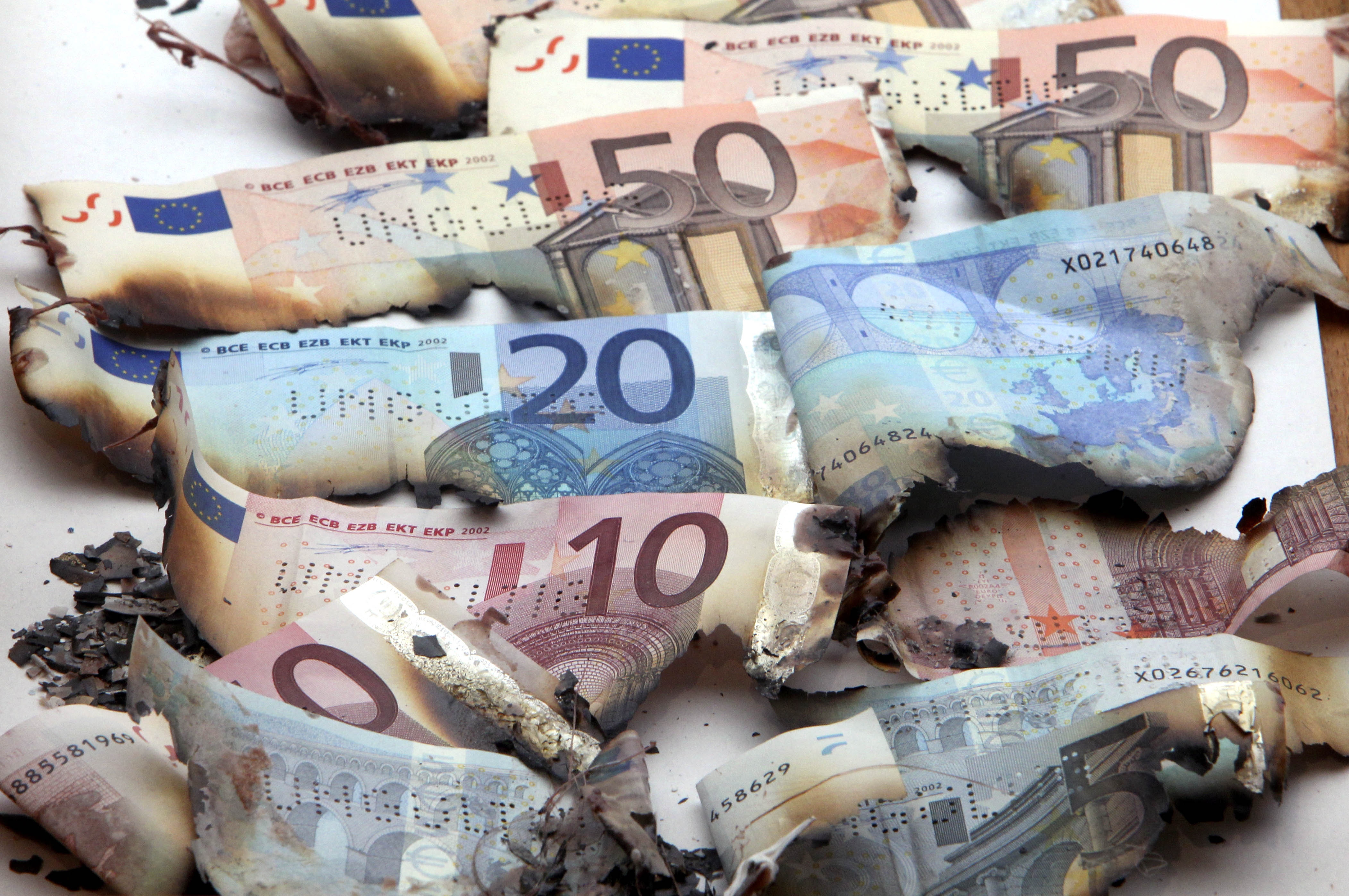 «Bild Zeitung»: «Οι Ελληνες να ξεχρεώσουν με δικά τους χρήματα»